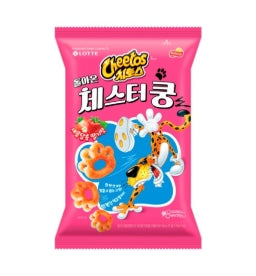 LOTTE STREWBERRY CHEETOS